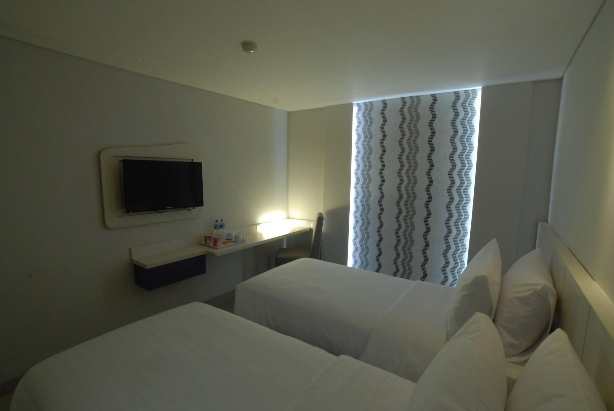 วิโอ โฮเต็ล เวเตรัน Hotel บันดุง ภายนอก รูปภาพ