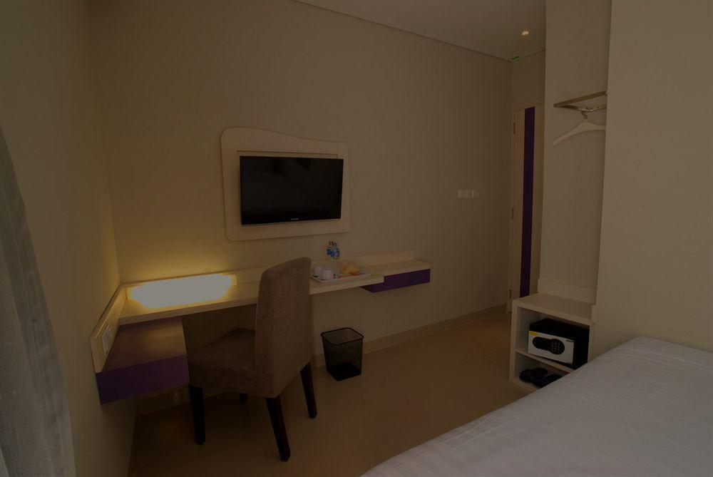 วิโอ โฮเต็ล เวเตรัน Hotel บันดุง ภายนอก รูปภาพ