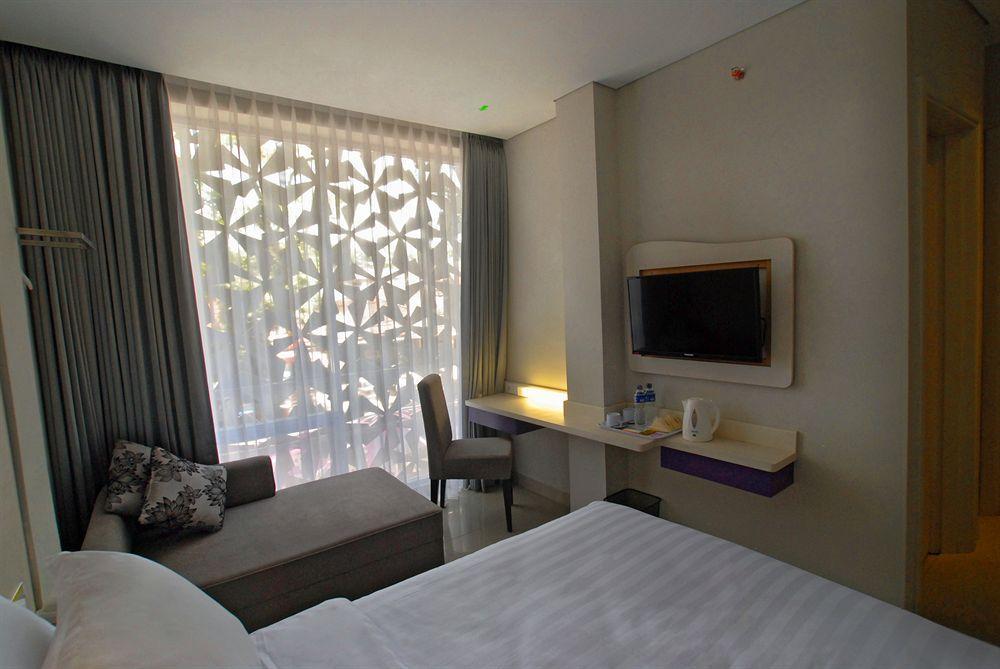 วิโอ โฮเต็ล เวเตรัน Hotel บันดุง ภายนอก รูปภาพ