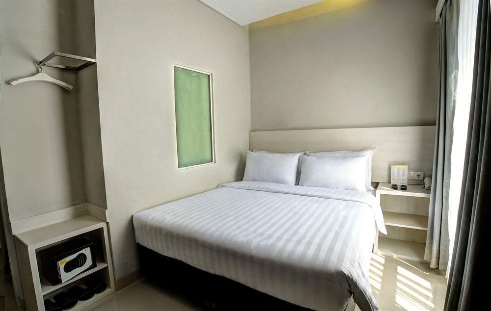 วิโอ โฮเต็ล เวเตรัน Hotel บันดุง ภายนอก รูปภาพ