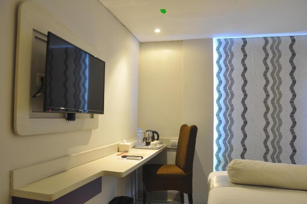วิโอ โฮเต็ล เวเตรัน Hotel บันดุง ภายนอก รูปภาพ
