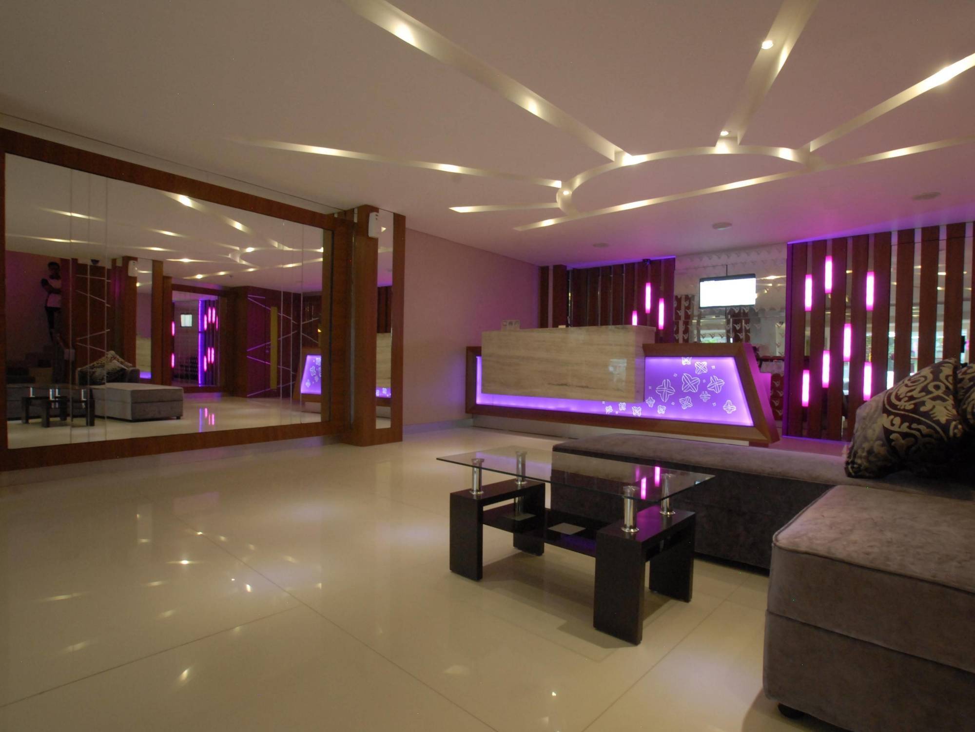วิโอ โฮเต็ล เวเตรัน Hotel บันดุง ภายนอก รูปภาพ