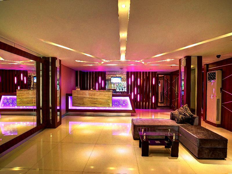 วิโอ โฮเต็ล เวเตรัน Hotel บันดุง ภายนอก รูปภาพ